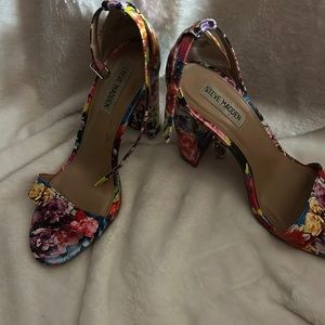 Flowers heels multicolored